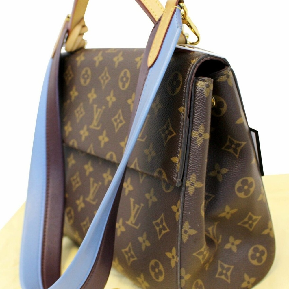 LOUIS VUITTON Monogram Canvas ClunyMM Shoulder Bag - Picture 3 of 8